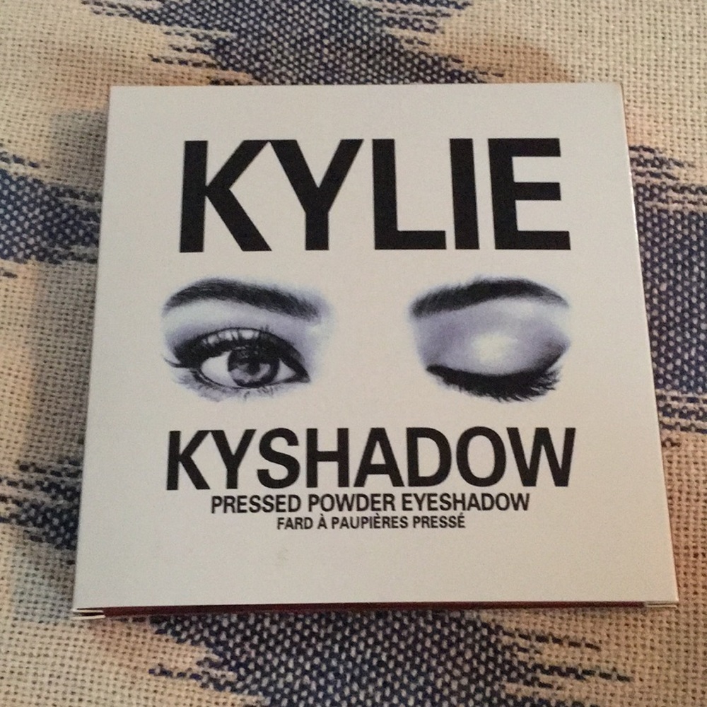 Kyshadow palette LOWEST